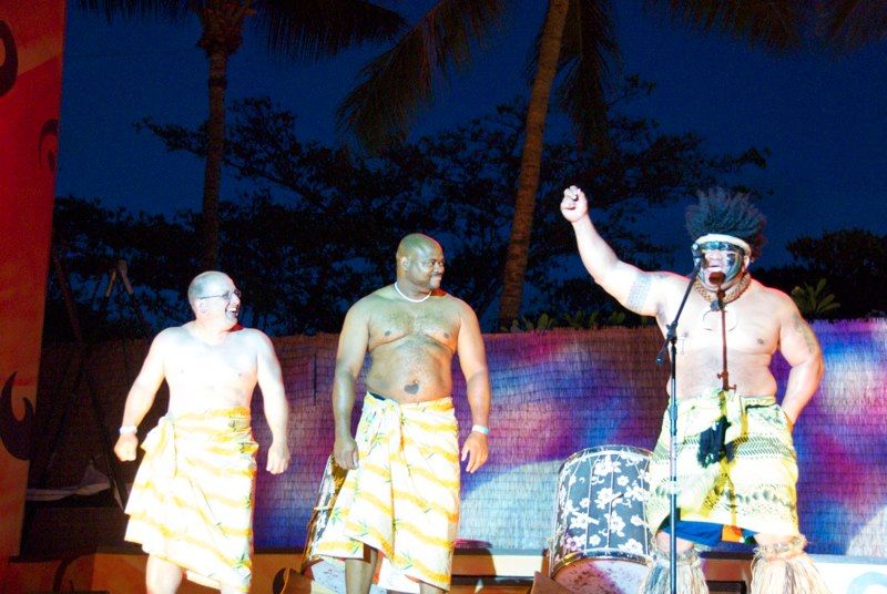 Maui 2010 - Cirque Polynesia, photograph 5 of 18