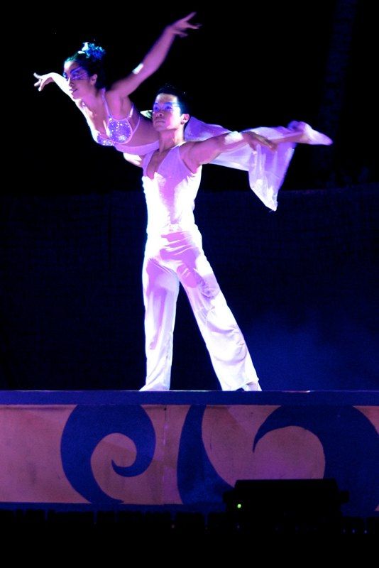 Maui 2010 - Cirque Polynesia, photograph 13 of 18